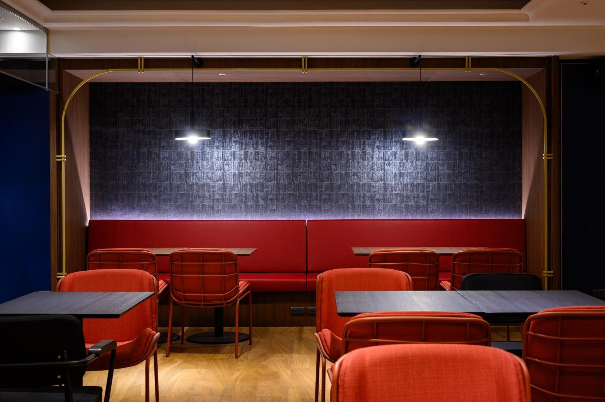 Olah Poshtel Taichung Wenxin Hotel Exterior photo